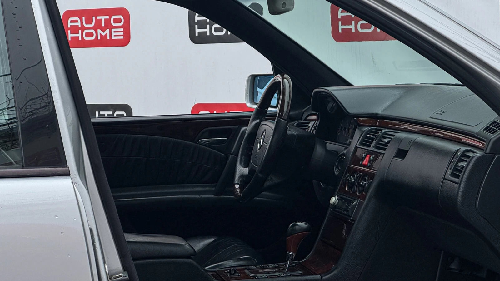 Mercedes-Benz E-Класс, 1997г, передний привод, автомат