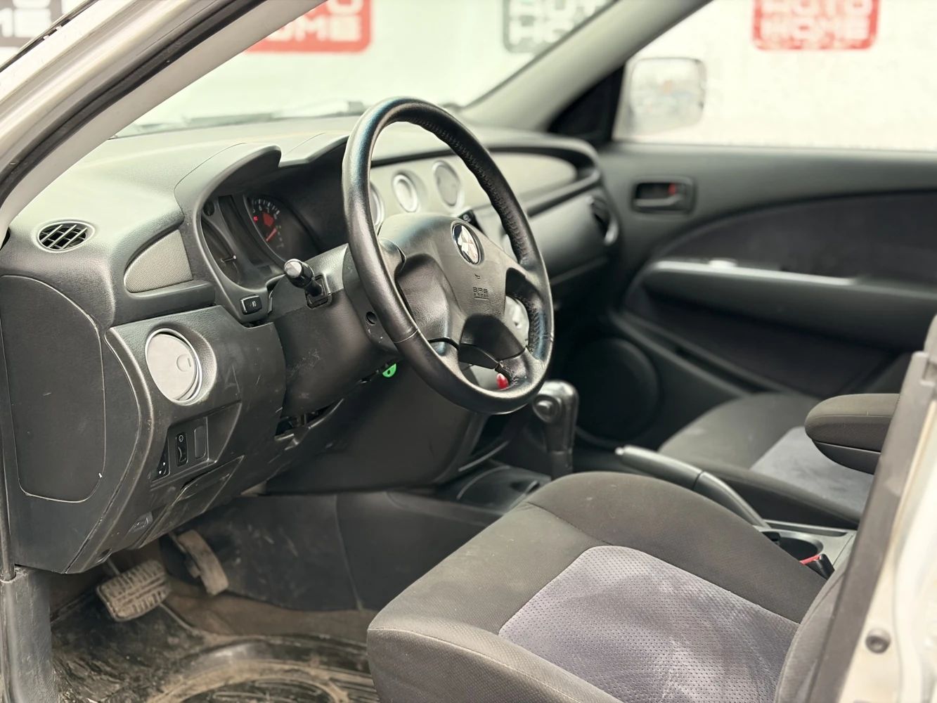 Mitsubishi Outlander, 2003г, передний привод, автомат