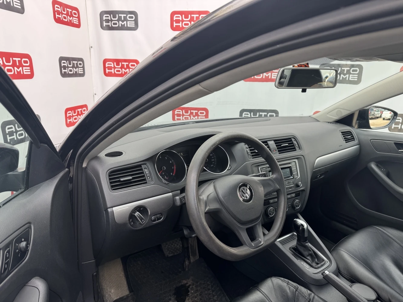 Volkswagen Jetta, 2015г, передний привод, робот