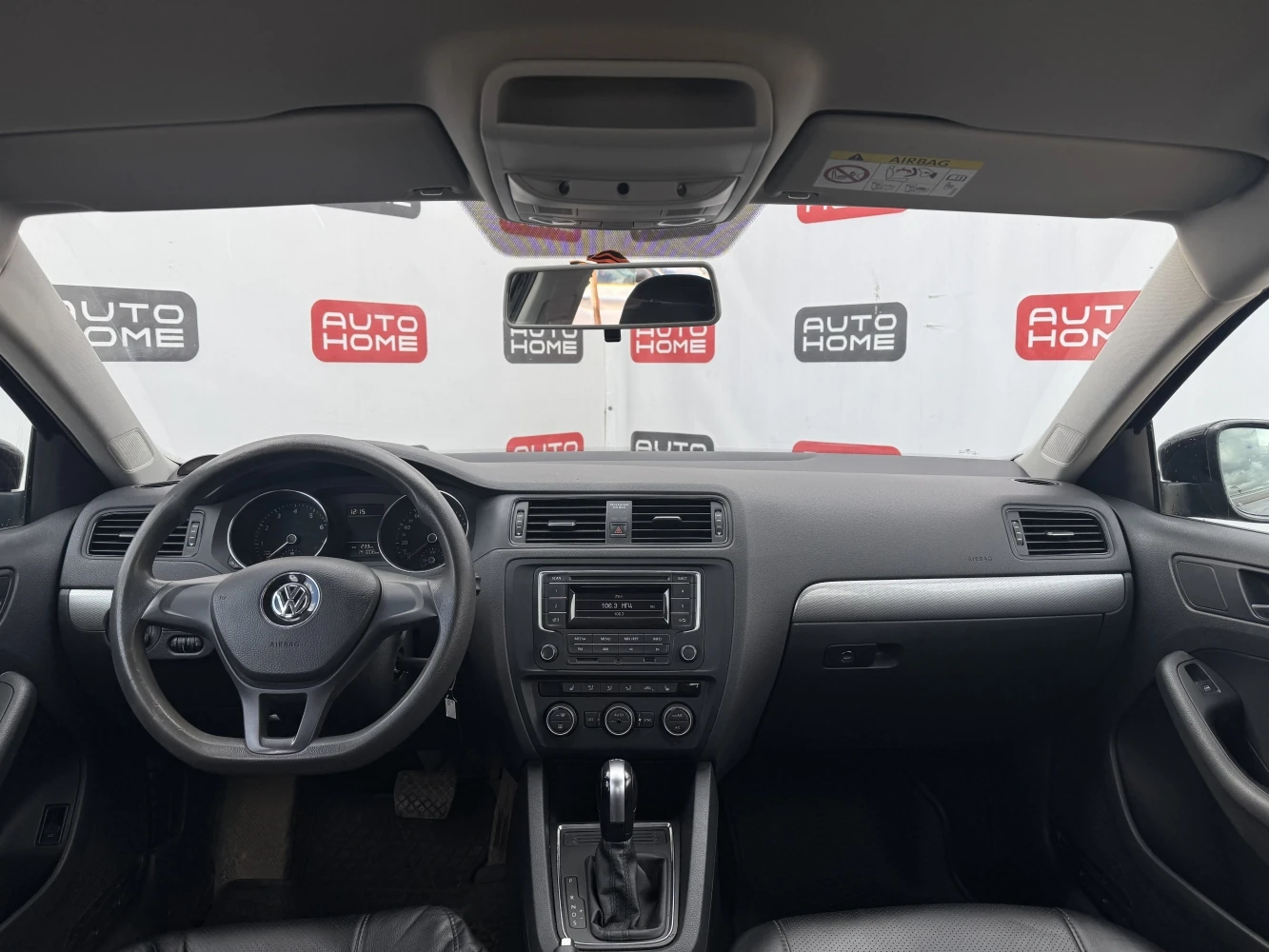 Volkswagen Jetta, 2015г, передний привод, робот