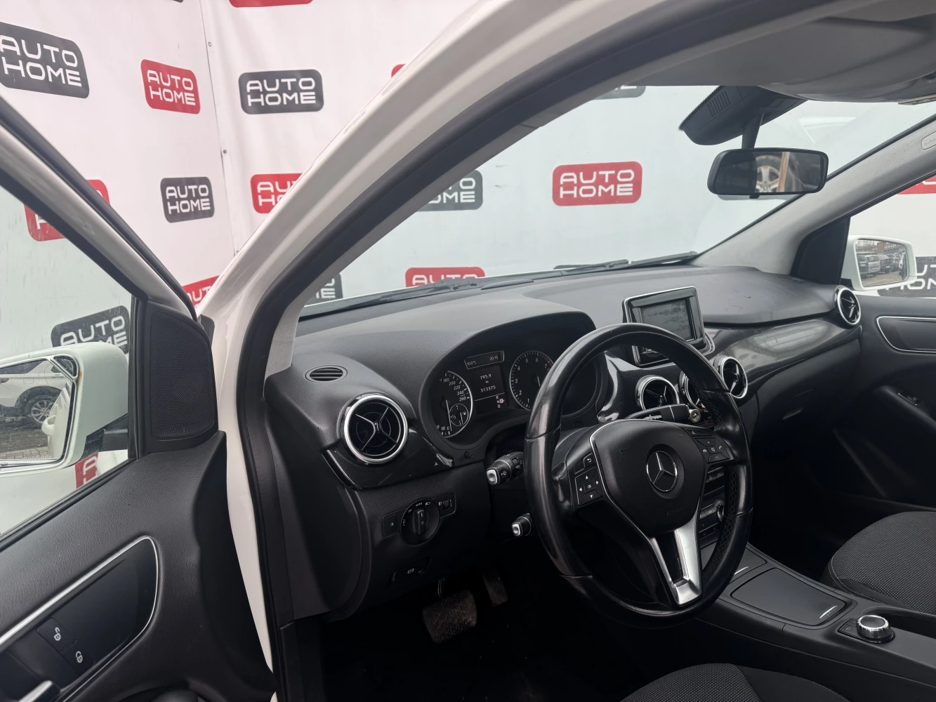 Mercedes-Benz B-Класс, 2012г, передний привод, робот