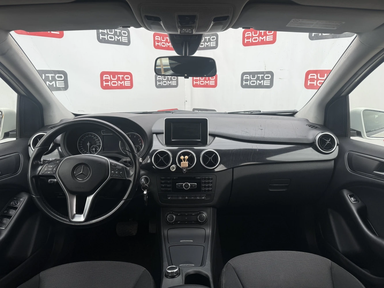 Mercedes-Benz B-Класс, 2012г, передний привод, робот