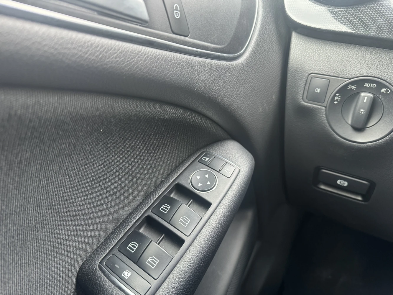 Mercedes-Benz B-Класс, 2012г, передний привод, робот