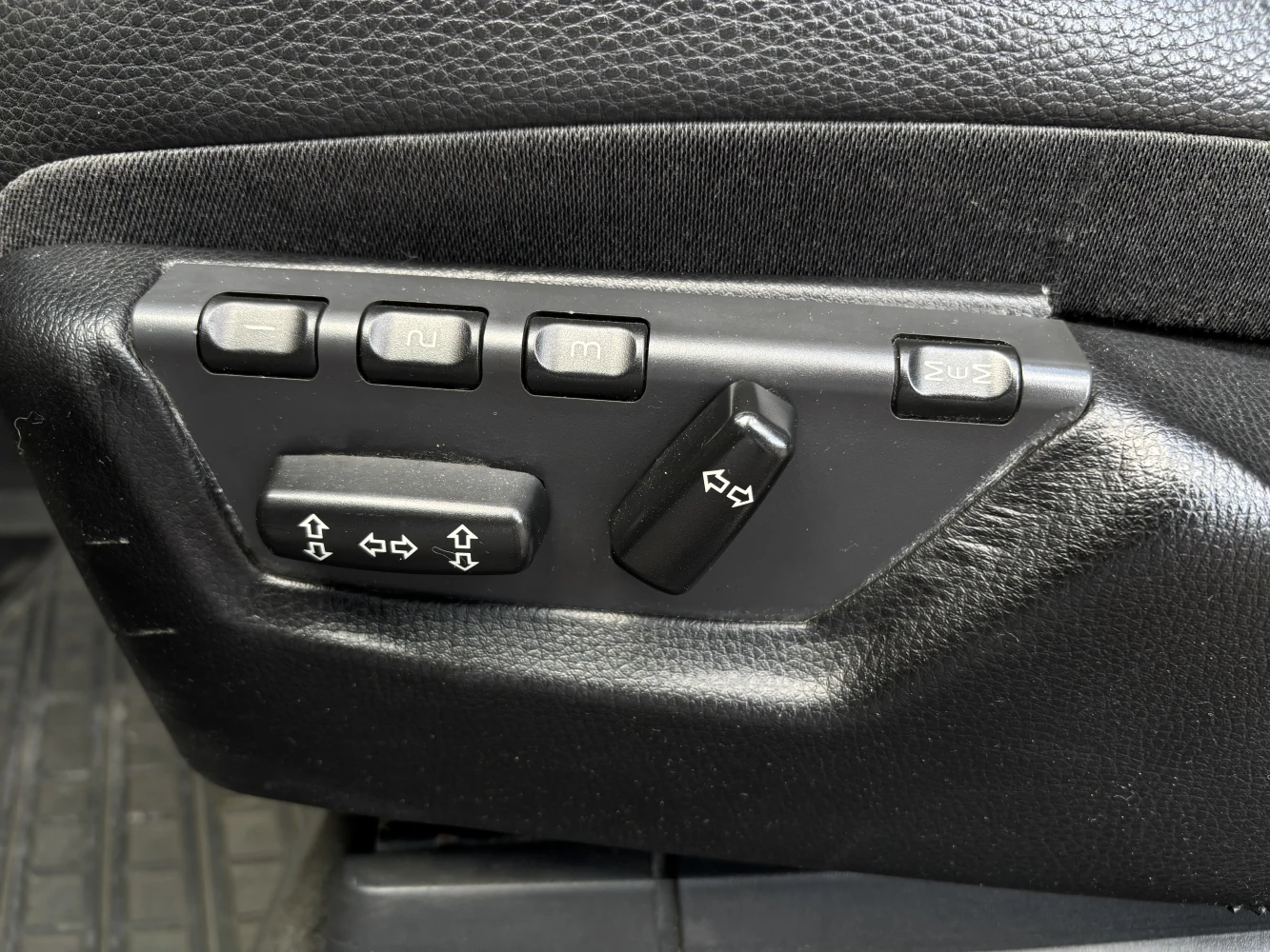 Volvo XC90, 2012г, передний привод, автомат