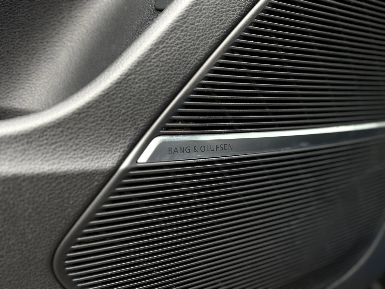 Audi Q8, 2020г, передний привод, автомат