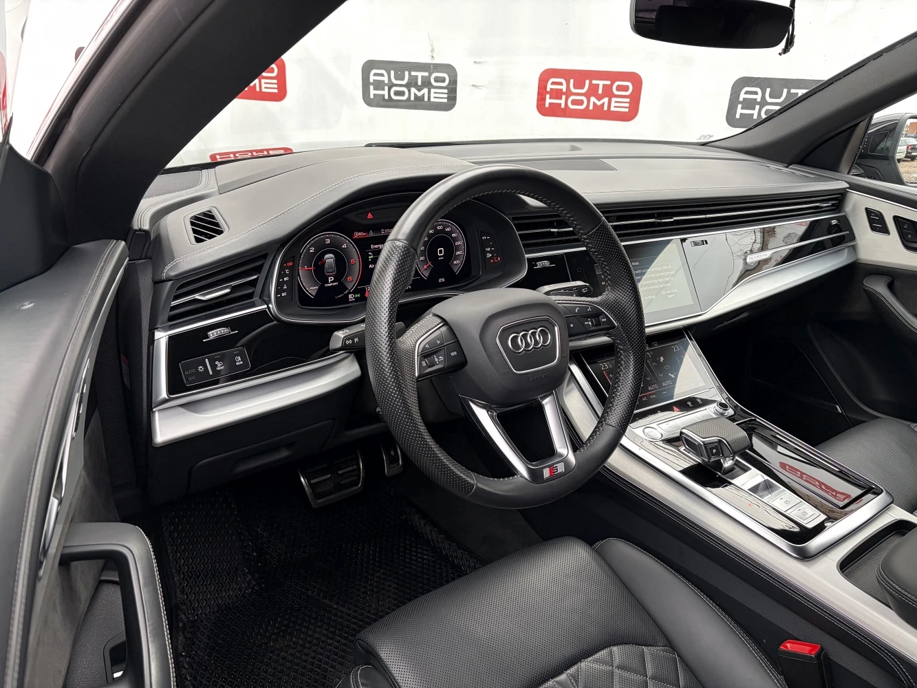 Audi Q8, 2020г, передний привод, автомат