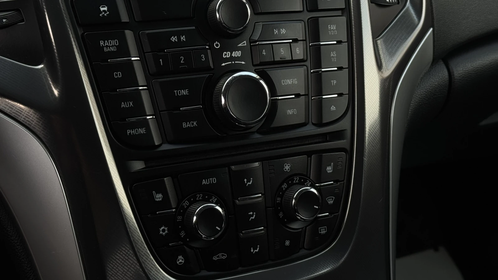 Opel Astra, 2011г, передний привод, автомат