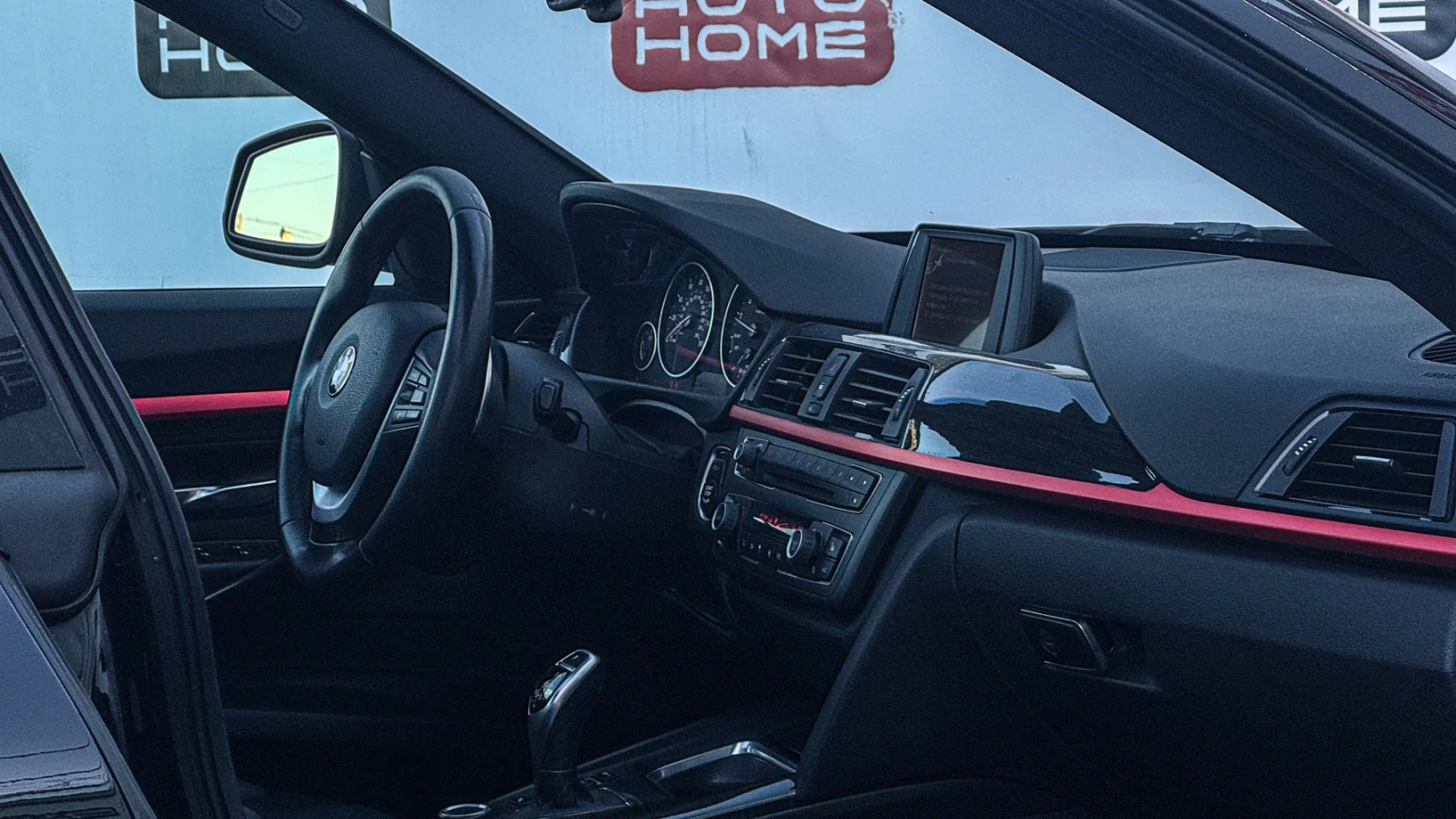 BMW 3 серии, 2015г, передний привод, автомат