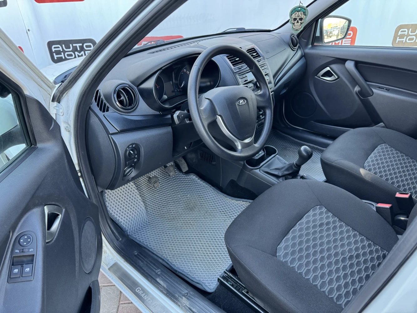 Lada (ВАЗ) Granta, 2023г, передний привод, механика