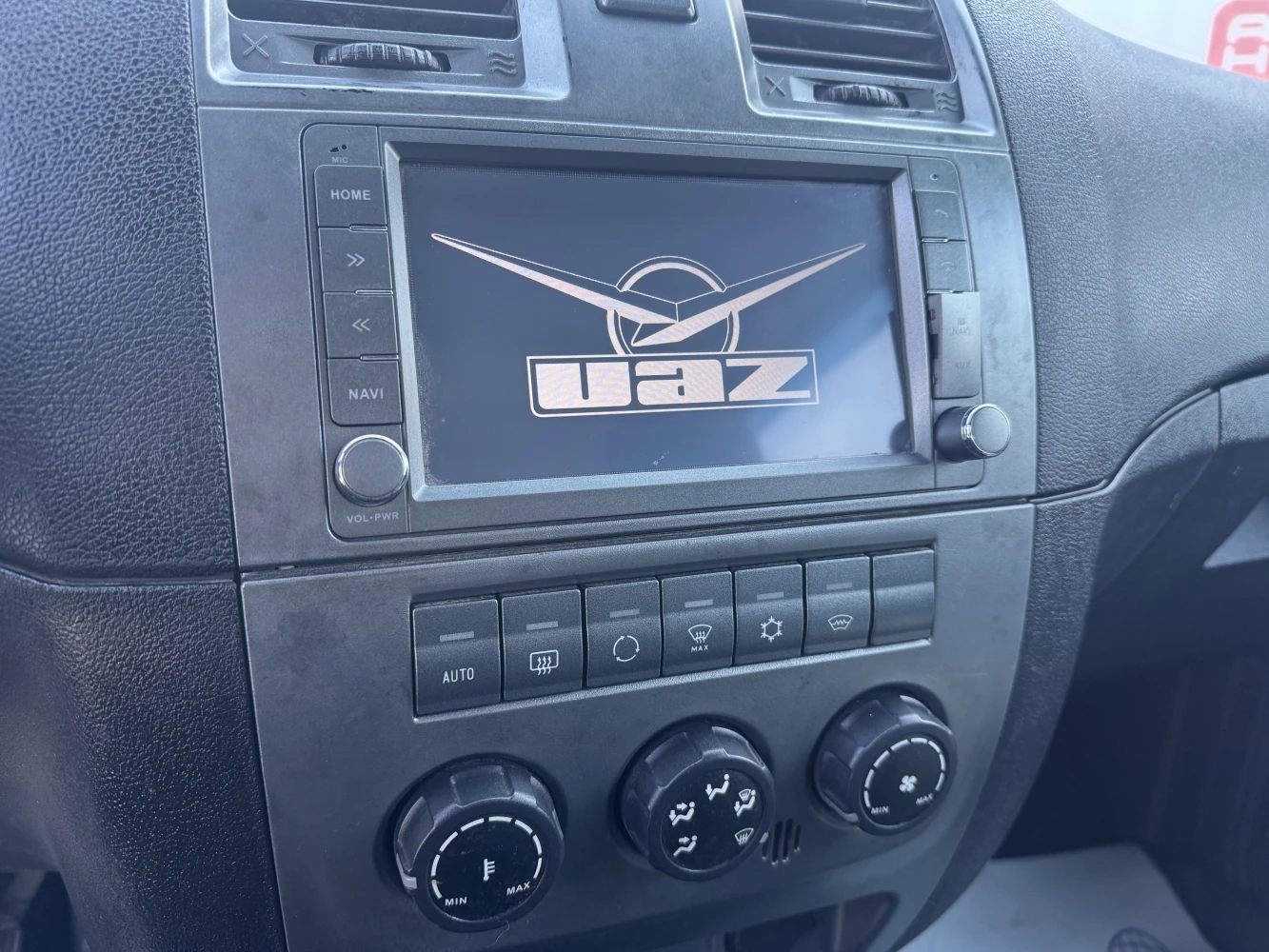 УАЗ Patriot, 2016г, передний привод, механика