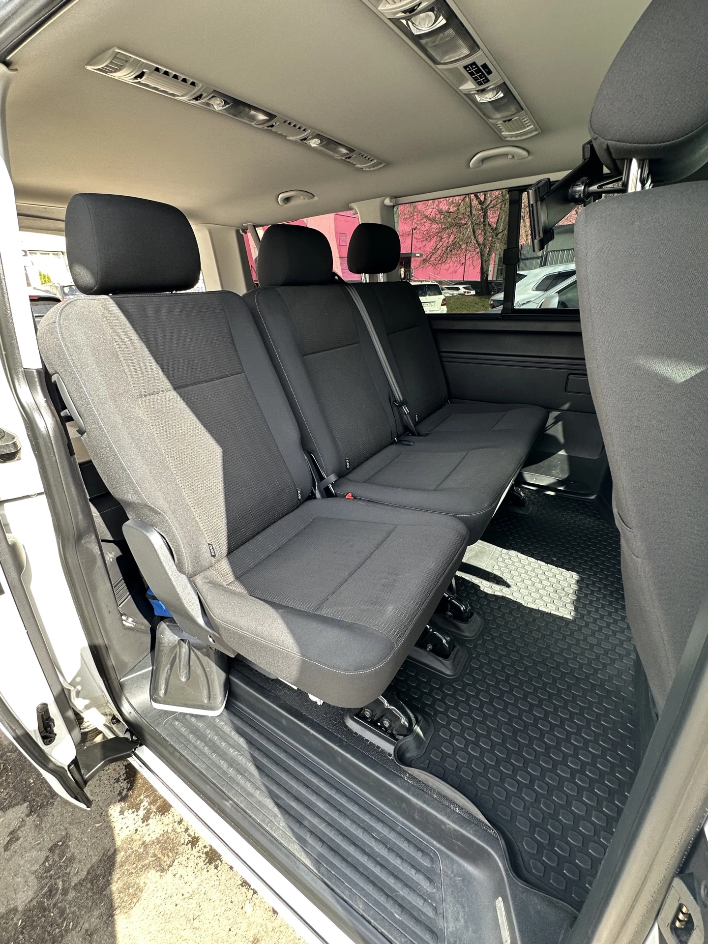 Volkswagen Caravelle, 2017г, передний привод, робот