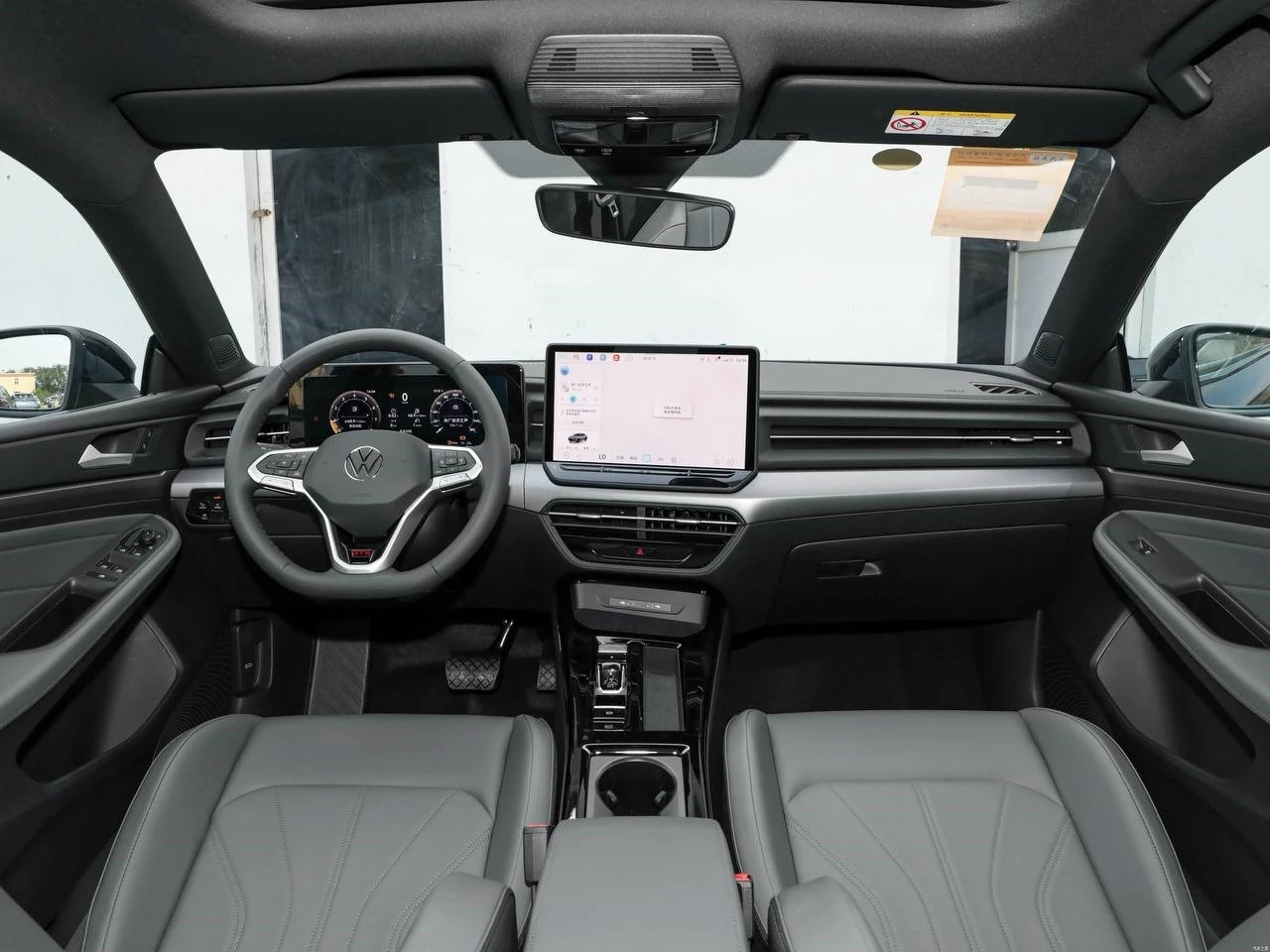 Volkswagen Lamando, 2025г, передний привод, робот