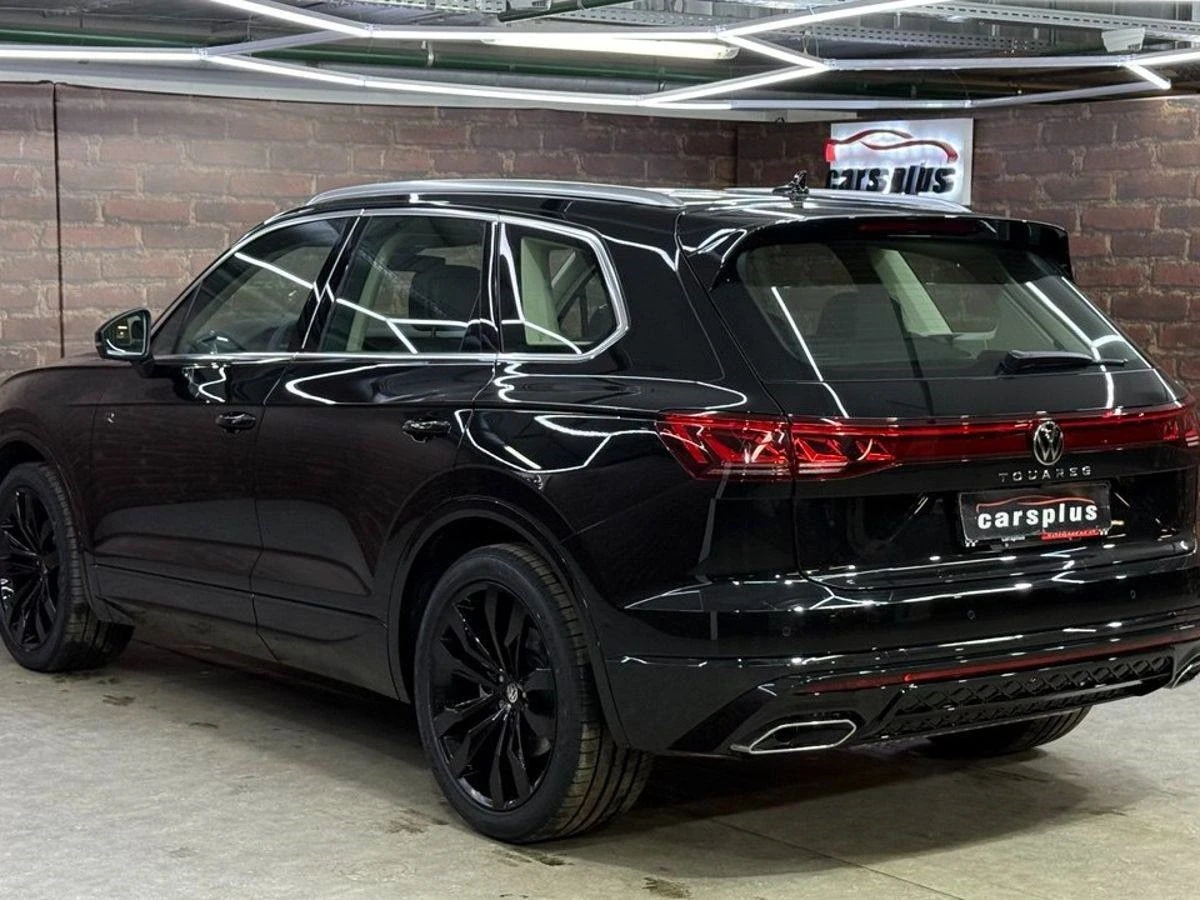 Volkswagen Touareg, 2025г, полный привод, автомат