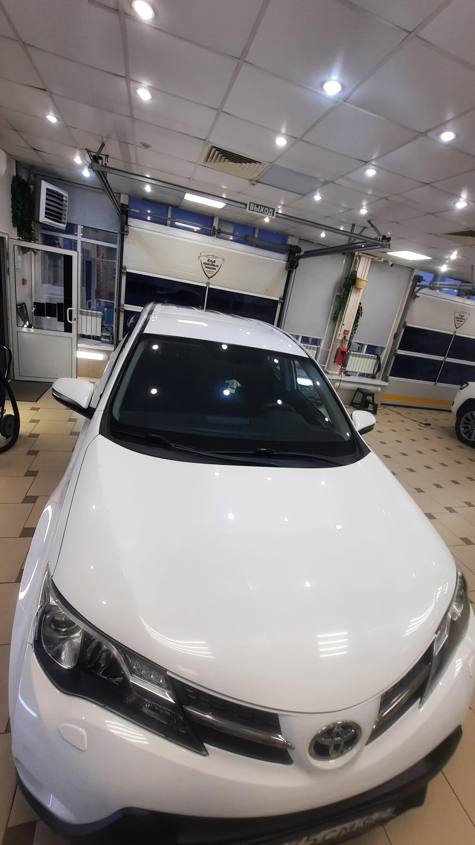 Toyota RAV4, 2014г, полный привод, вариатор