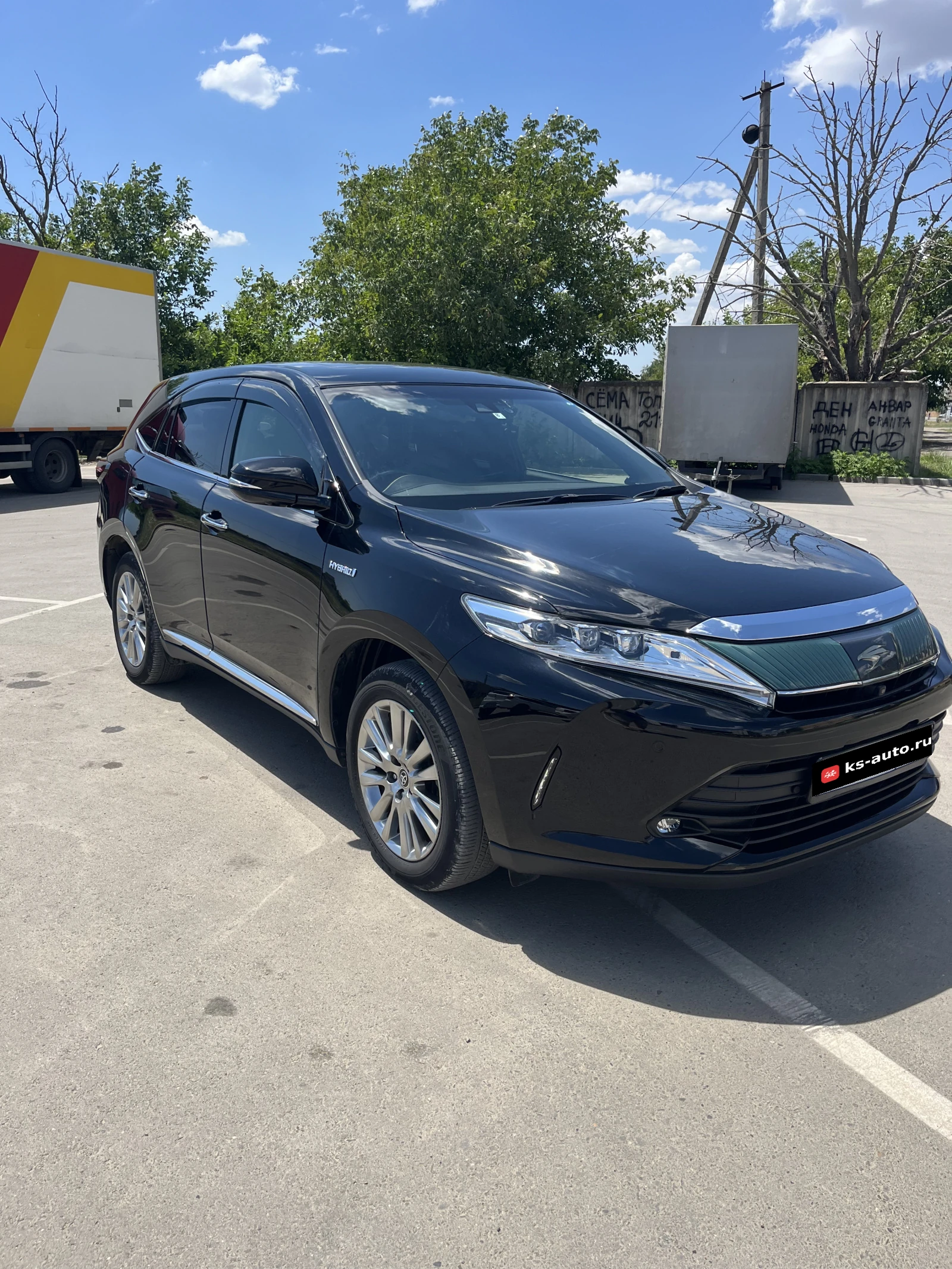 Toyota Harrier, 2018г, полный привод, вариатор