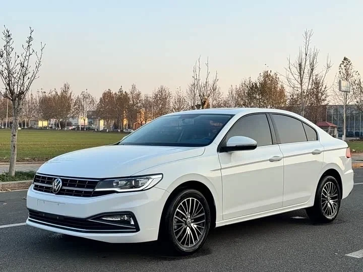 Volkswagen Bora, 2022г, передний привод, робот