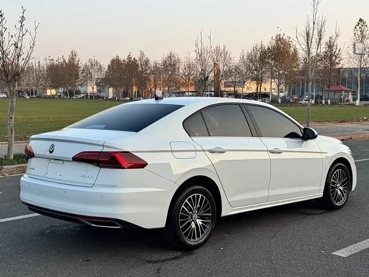 Volkswagen Bora, 2022г, передний привод, робот