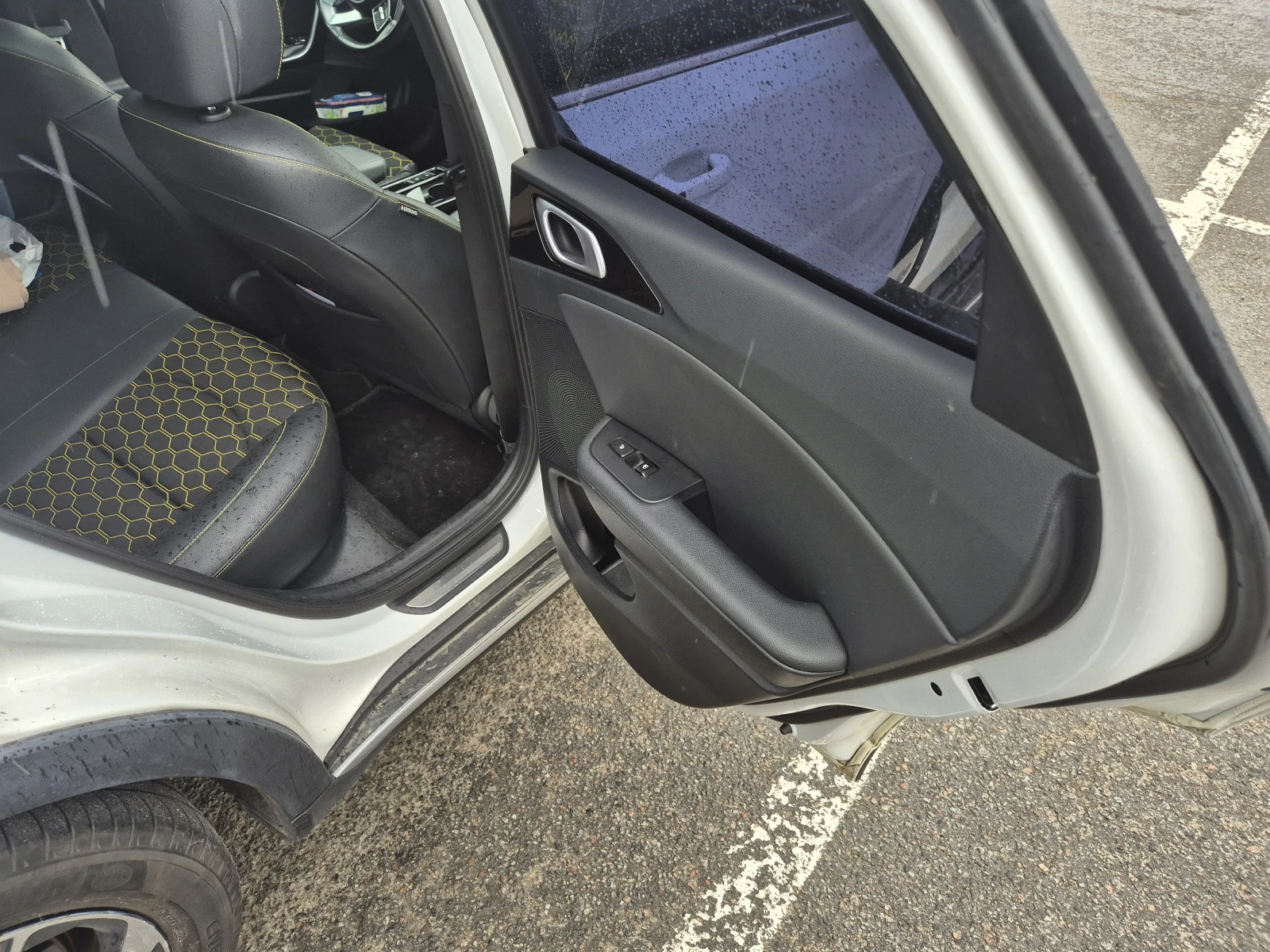 Kia XCeed, 2021г, передний привод, робот