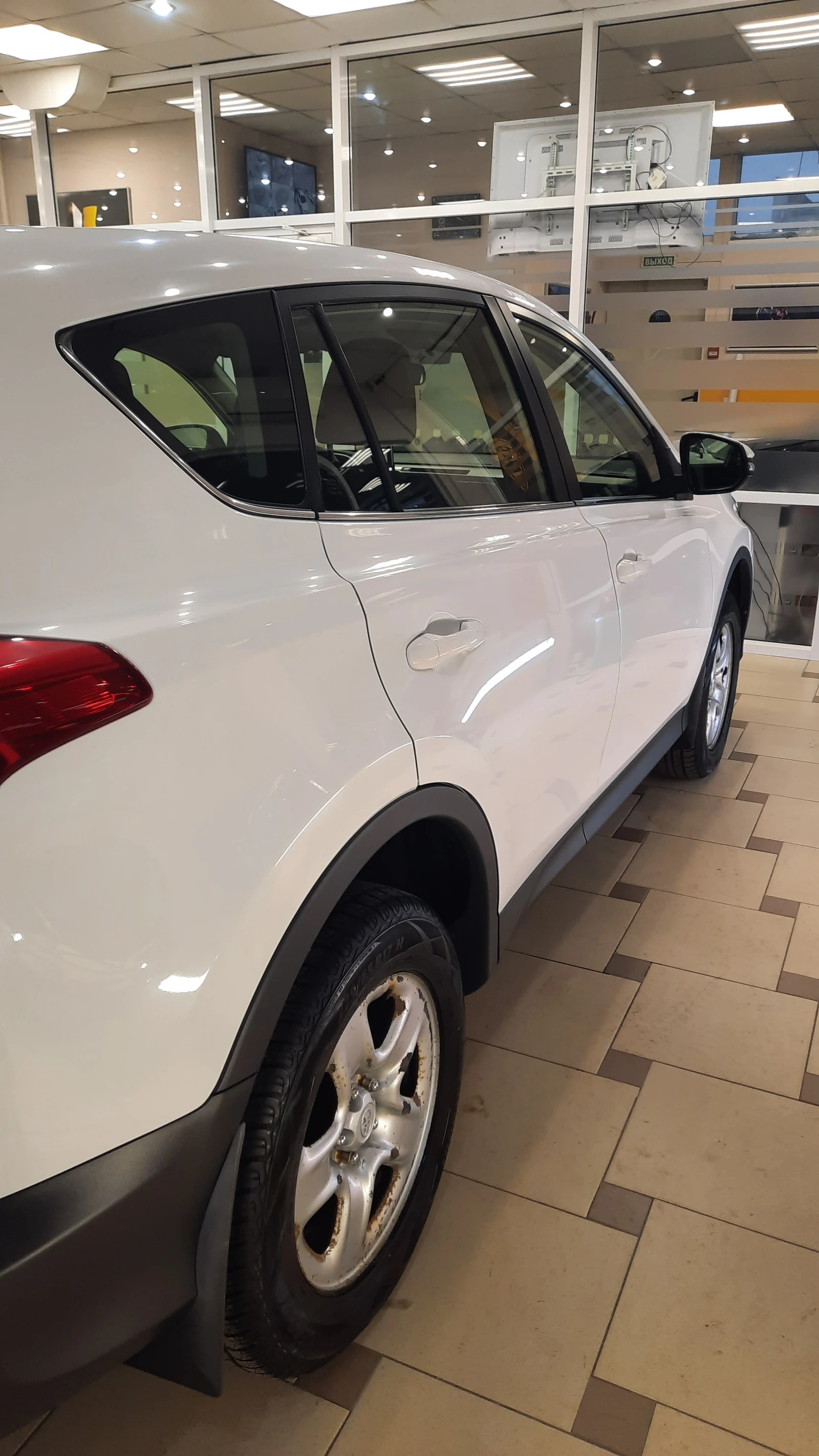 Toyota RAV4, 2014г, полный привод, вариатор