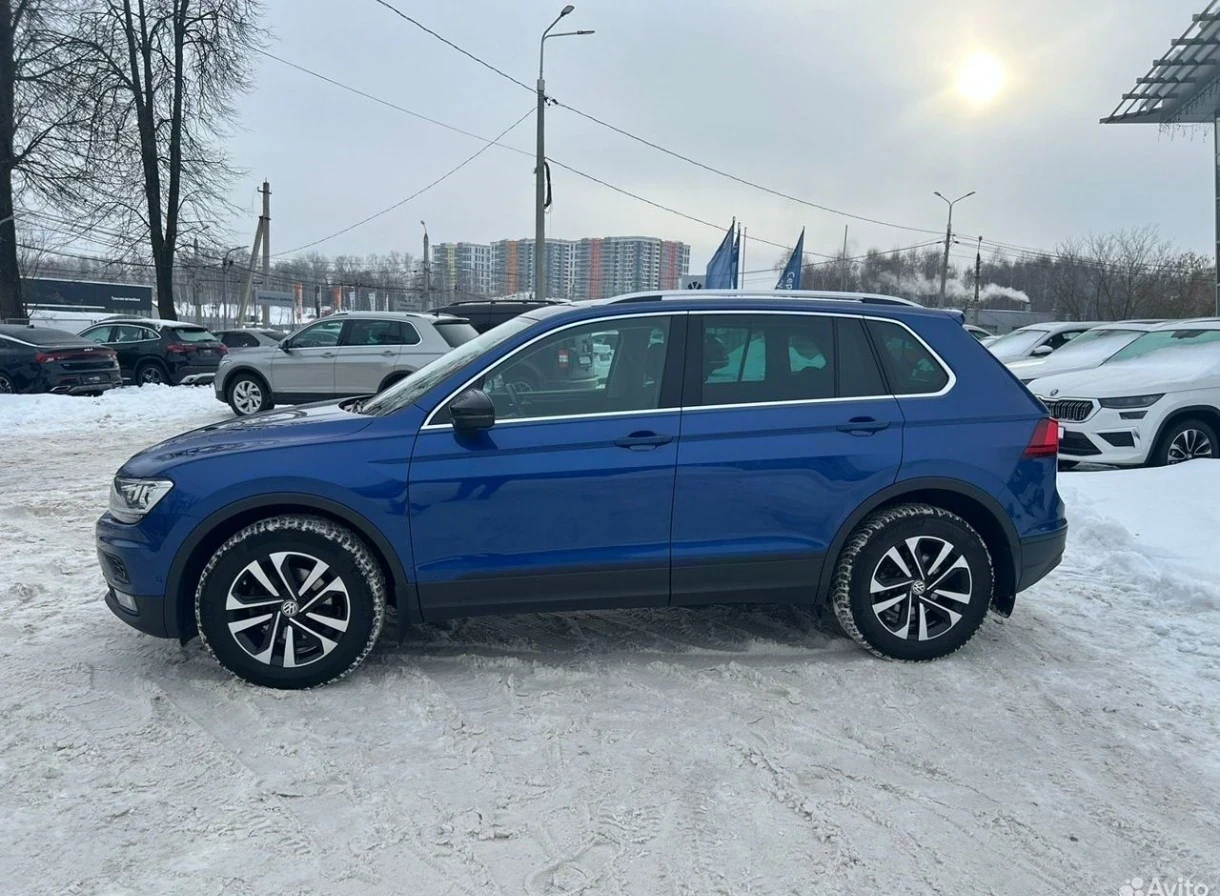 Volkswagen Tiguan, 2019г, передний привод, робот