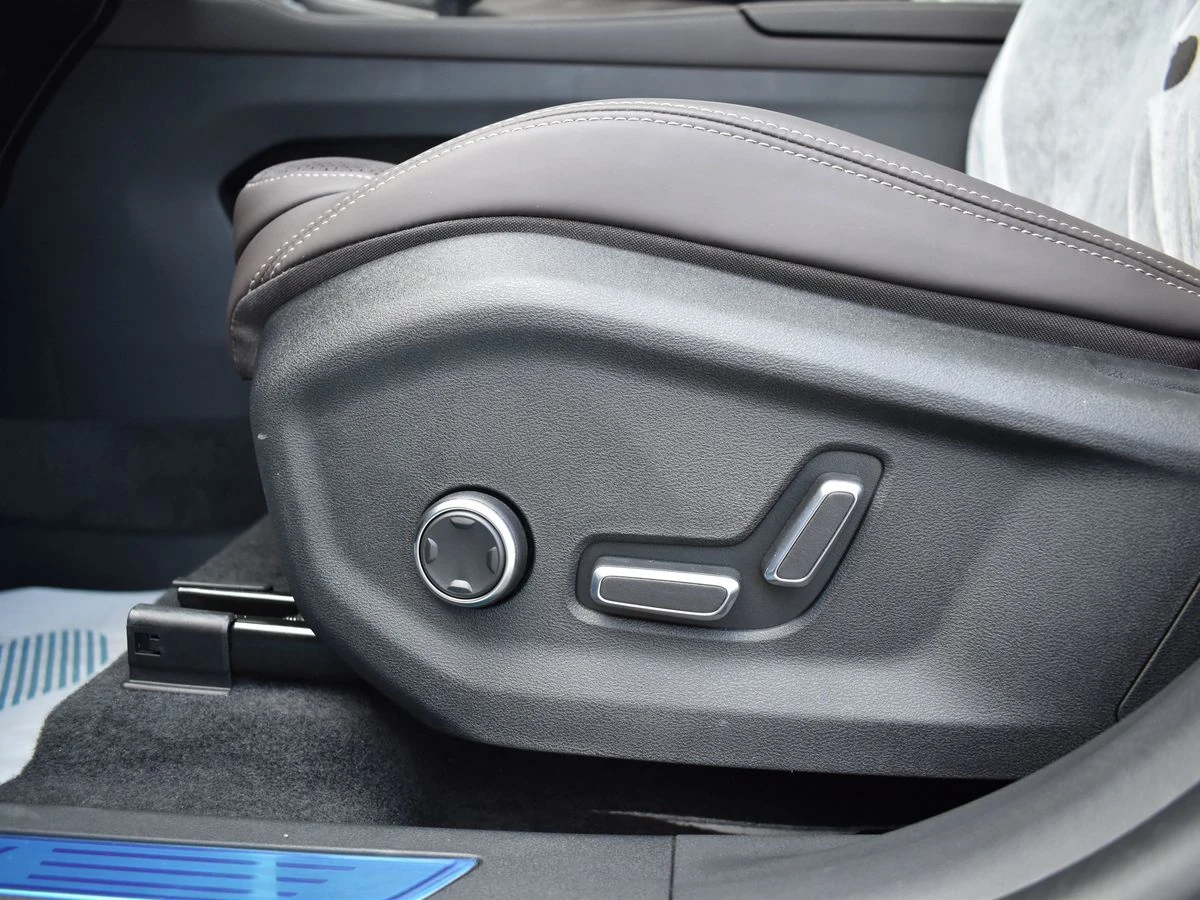 Geely Monjaro, 2025г, полный привод, автомат