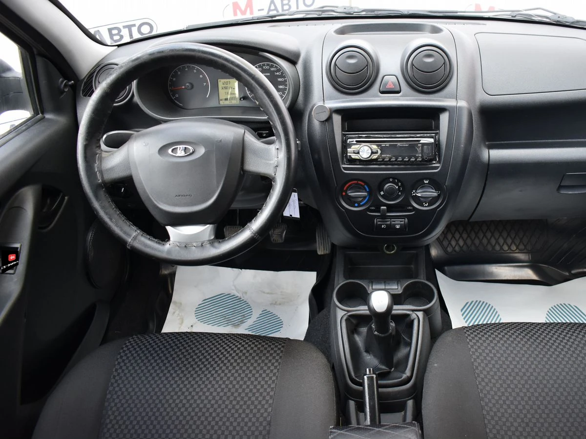Lada (ВАЗ) Granta, 2013г, передний привод, механика