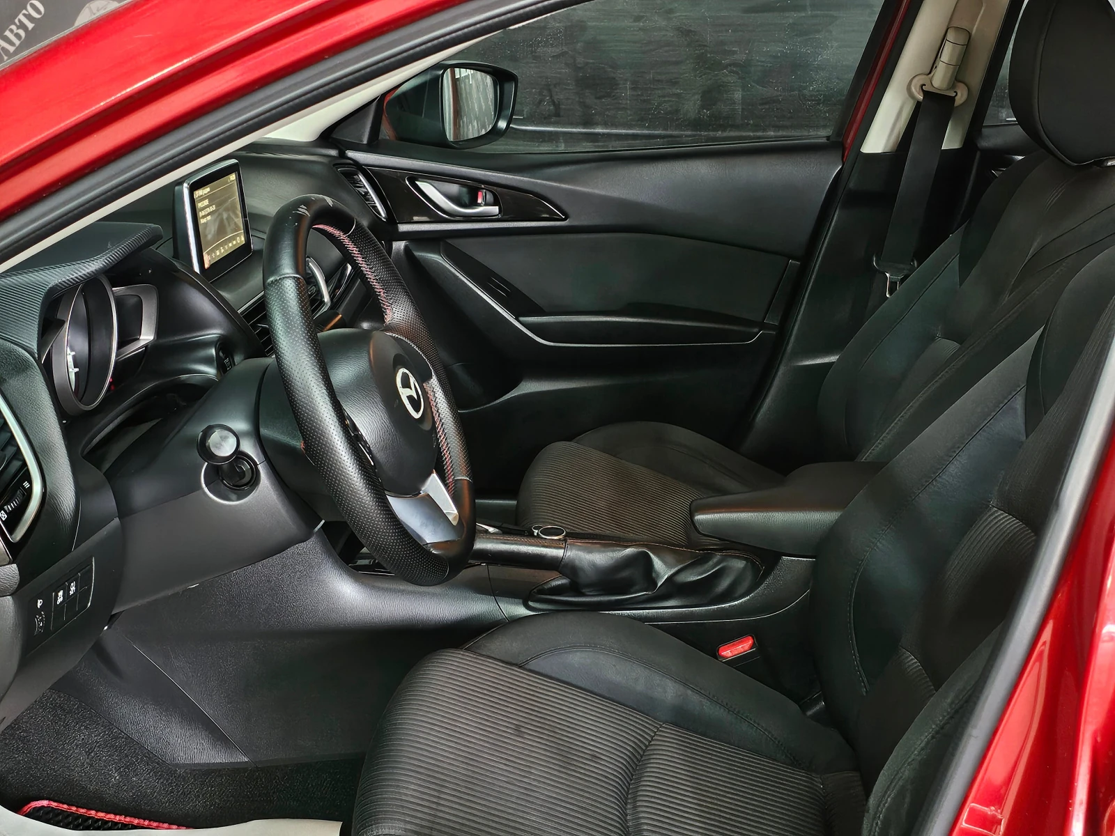 Mazda 3, 2014г, передний привод, автомат