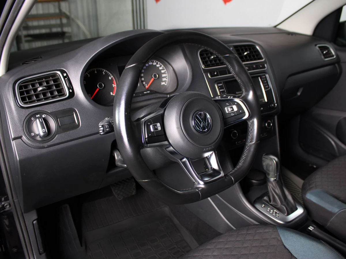 Volkswagen Polo, 2019г, передний привод, автомат