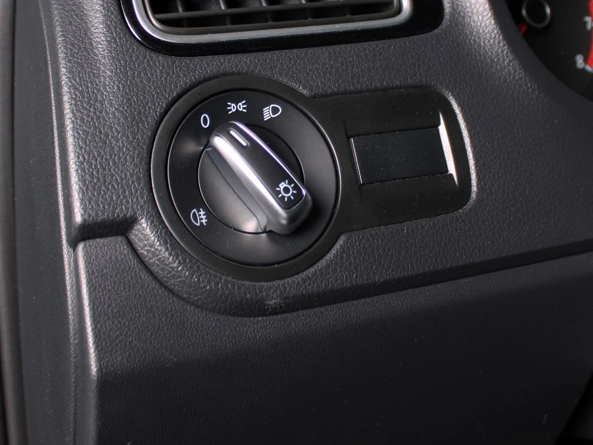 Volkswagen Polo, 2019г, передний привод, автомат