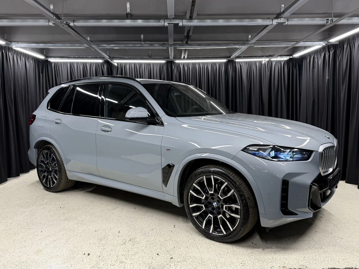 BMW X5, 2025г, полный привод, автомат