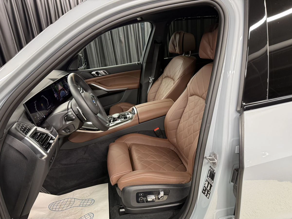 BMW X5, 2025г, полный привод, автомат