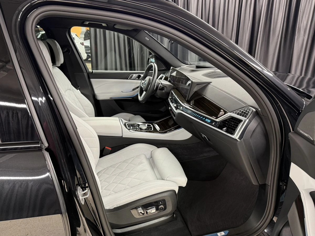 BMW X5, 2025г, полный привод, автомат