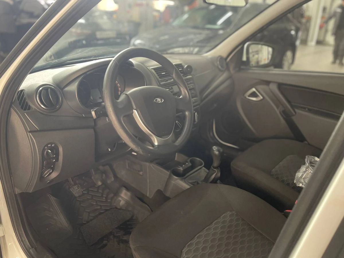 Lada (ВАЗ) Granta, 2021г, передний привод, механика