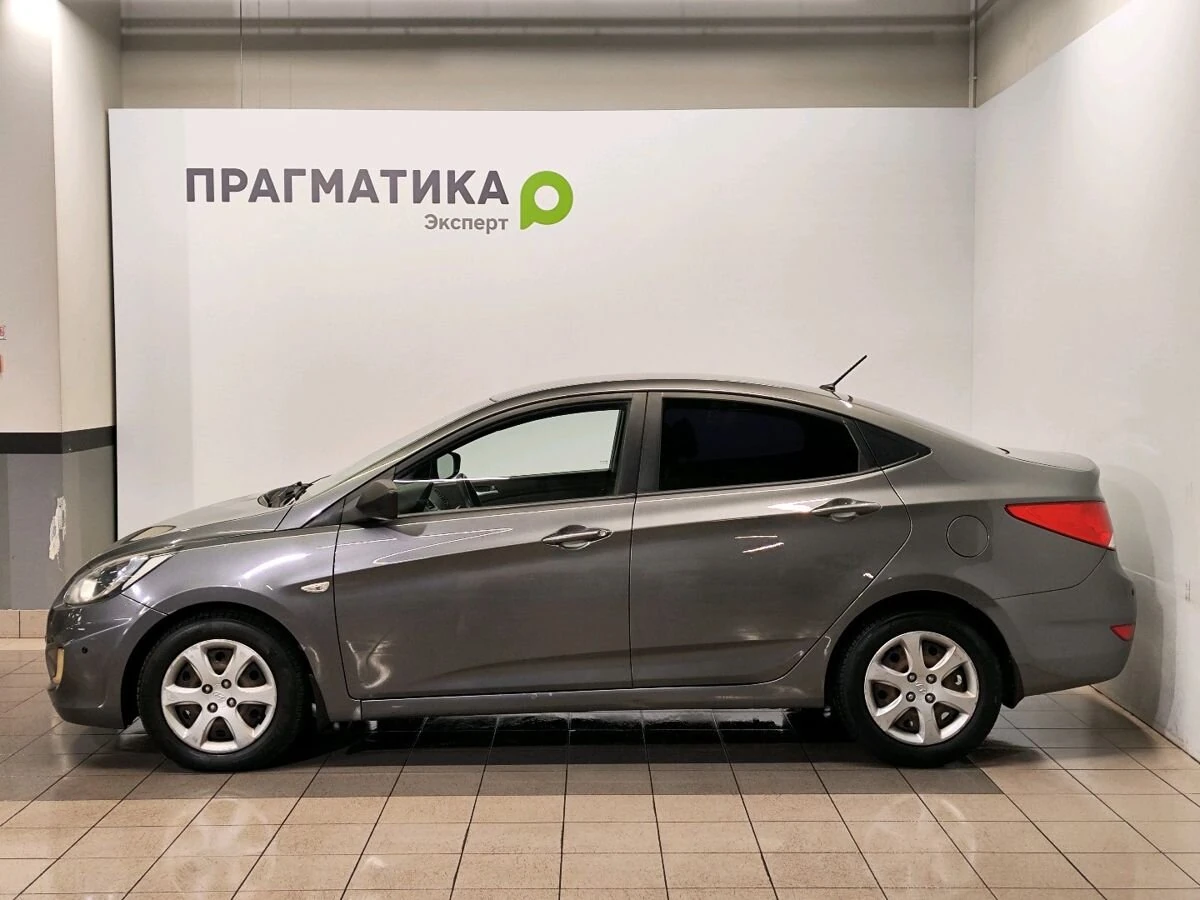 Hyundai Solaris, 2012г, передний привод, автомат