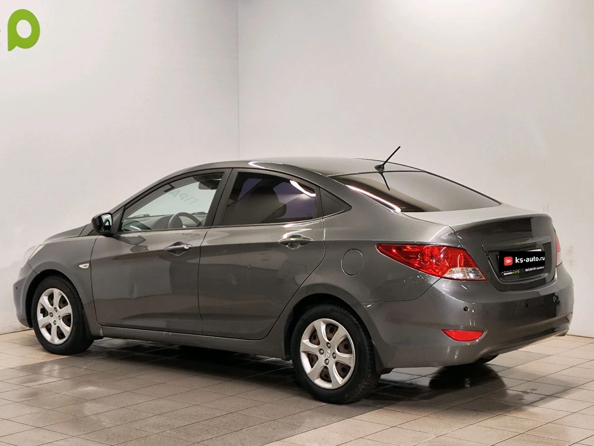 Hyundai Solaris, 2012г, передний привод, автомат