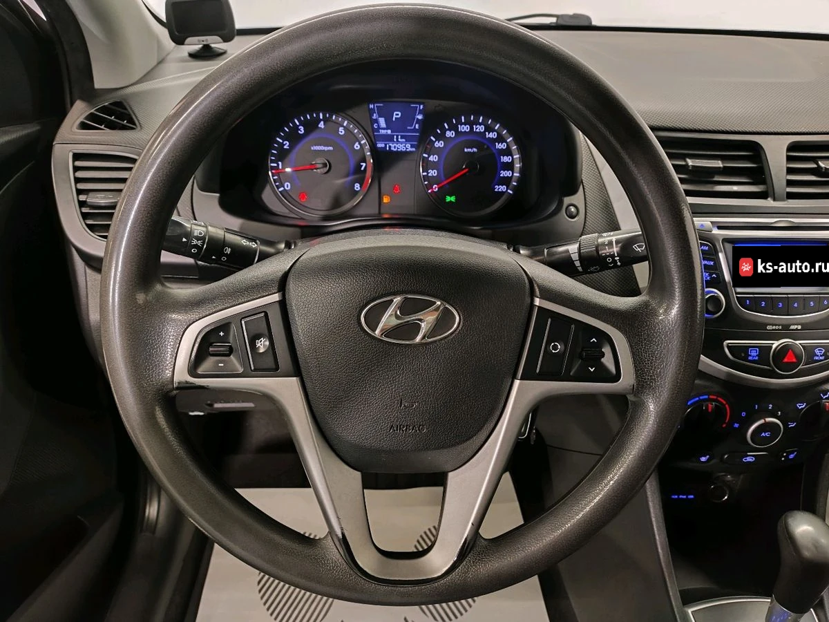 Hyundai Solaris, 2012г, передний привод, автомат