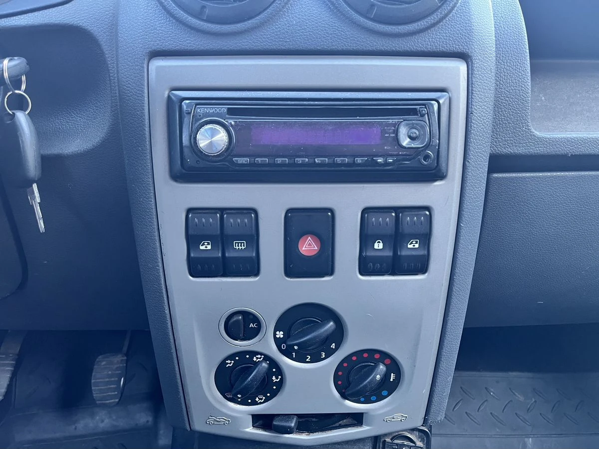 Renault Logan, 2009г, передний привод, механика