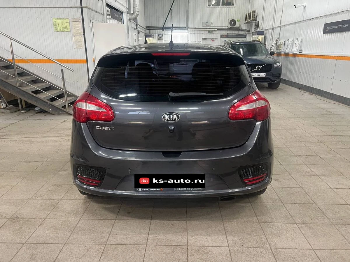 Kia Ceed, 2015г, передний привод, робот