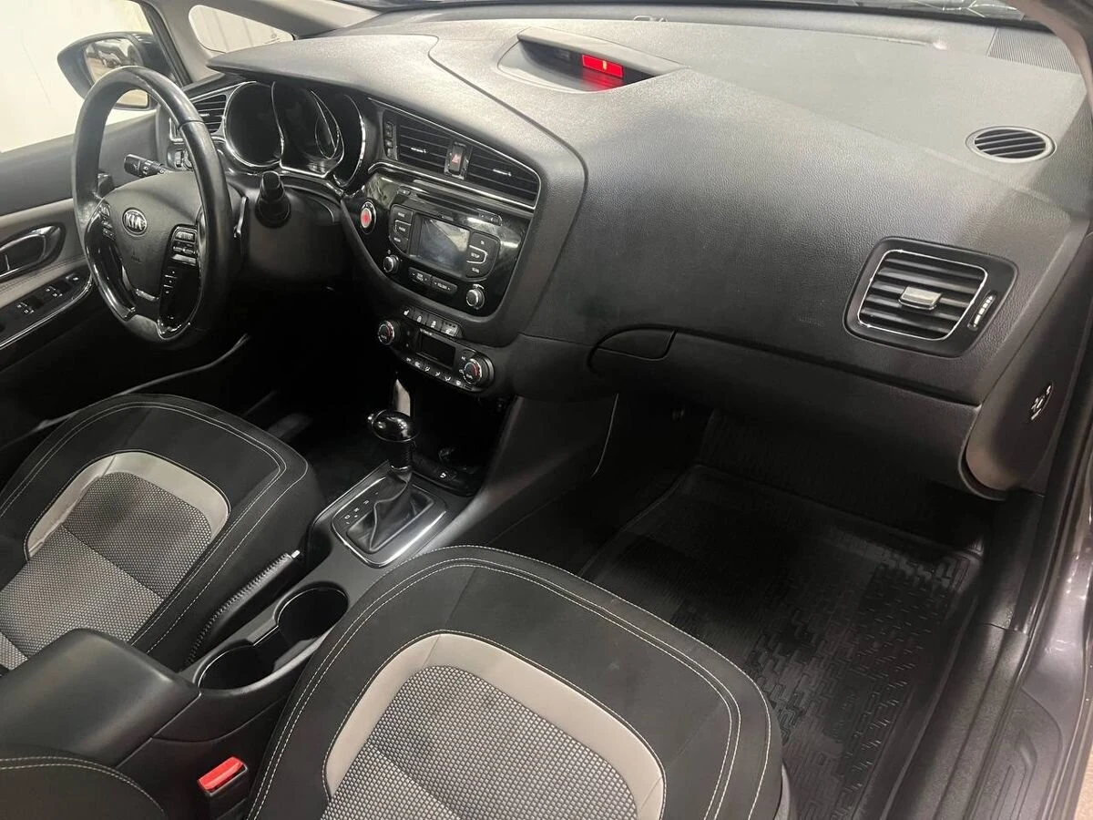 Kia Ceed, 2015г, передний привод, робот