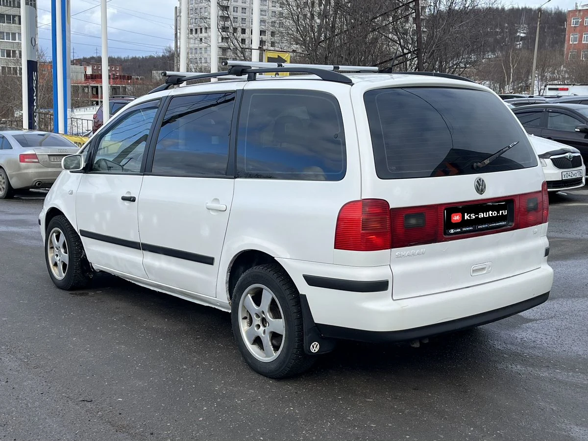 Volkswagen Sharan, 2003г, передний привод, автомат