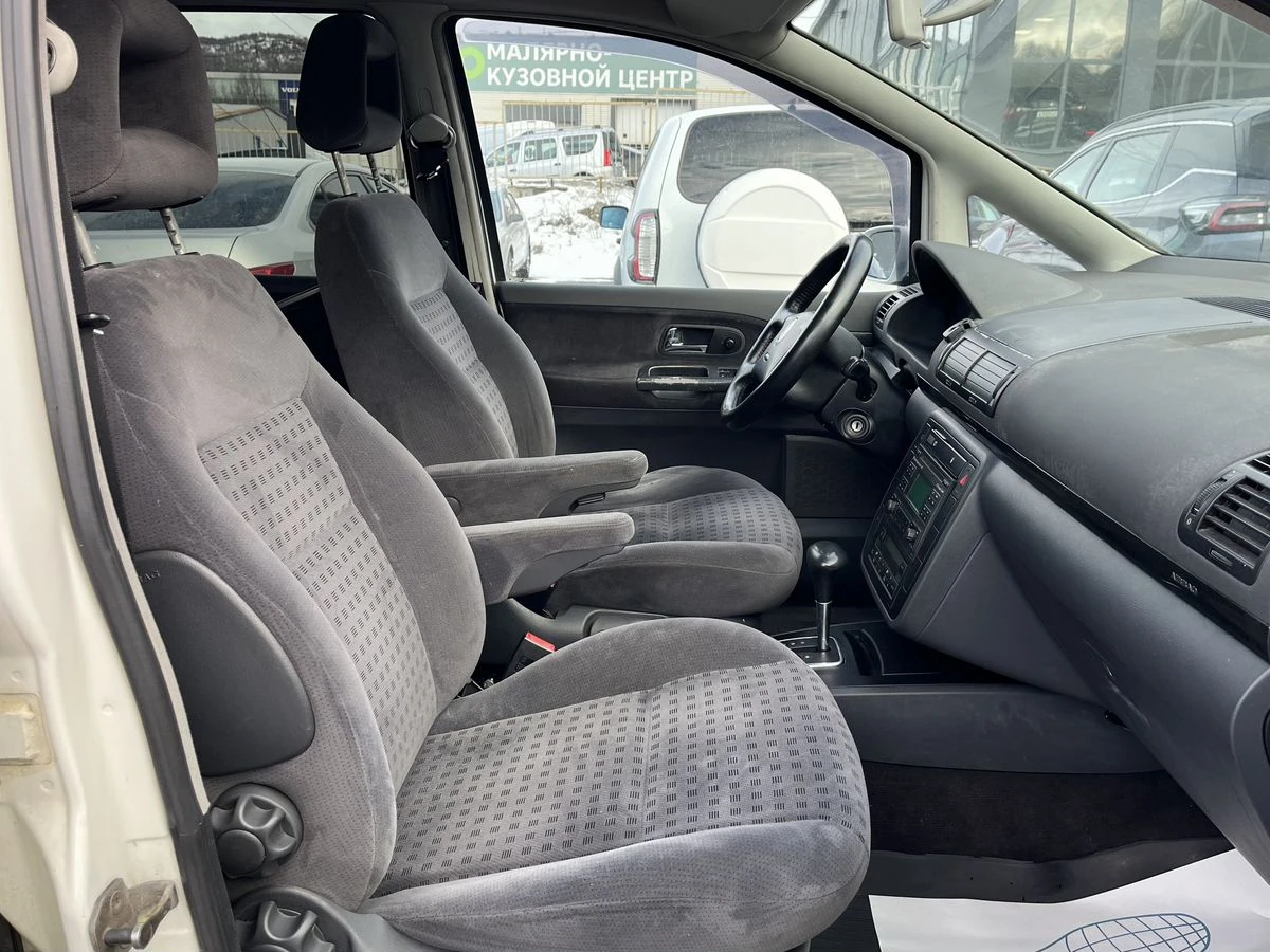 Volkswagen Sharan, 2003г, передний привод, автомат