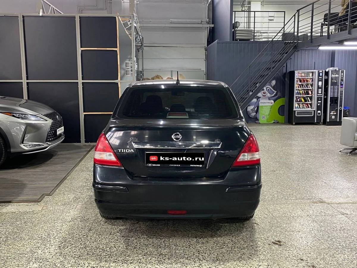 Nissan Tiida, 2008г, передний привод, механика