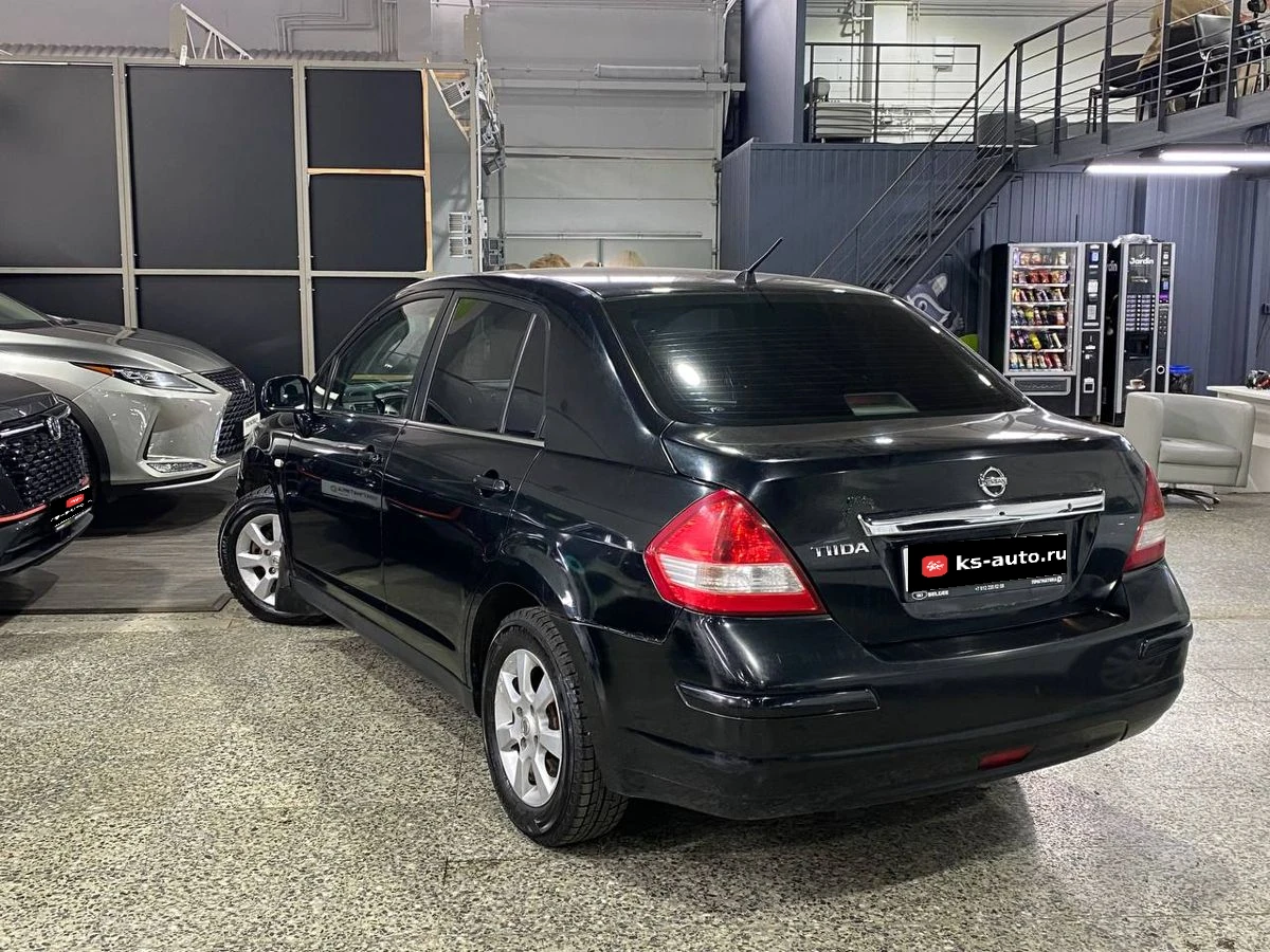 Nissan Tiida, 2008г, передний привод, механика