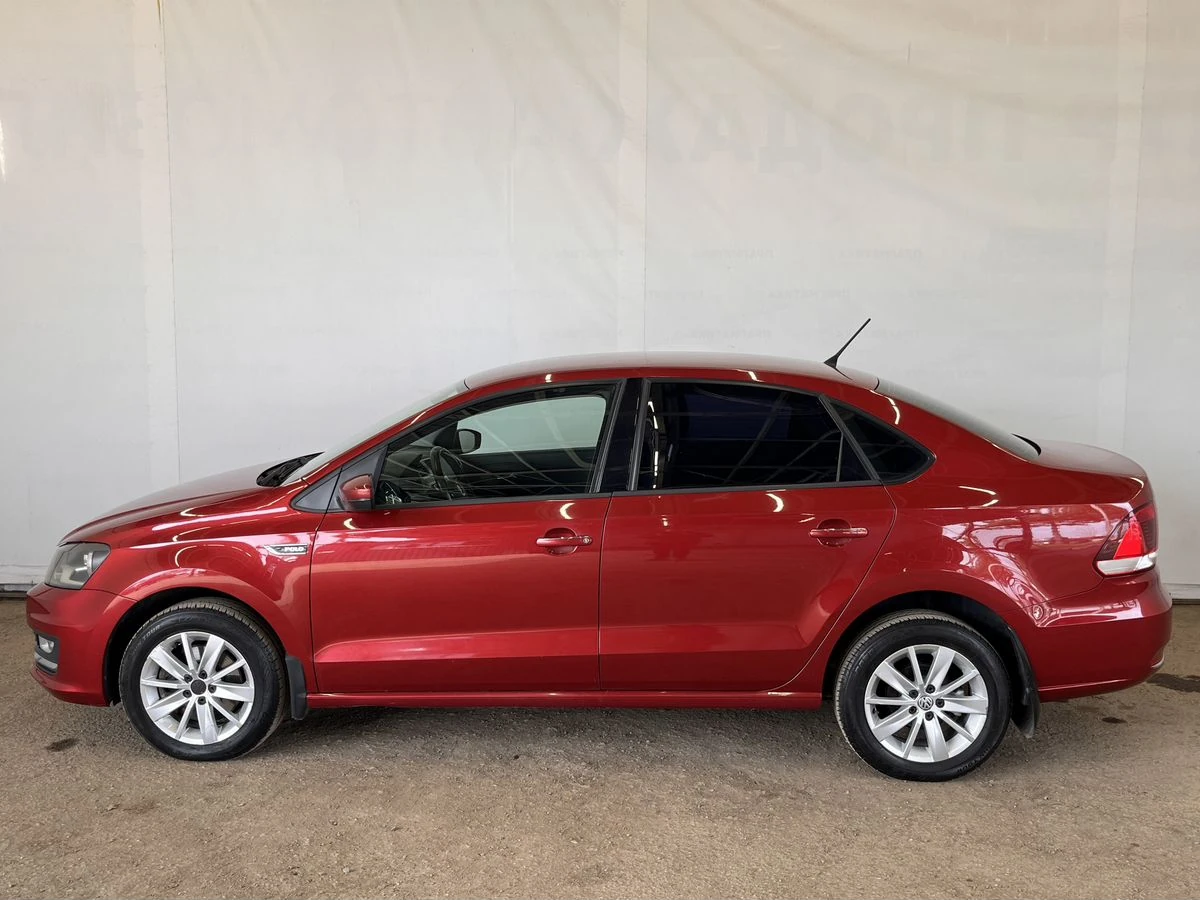Volkswagen Polo, 2015г, передний привод, автомат