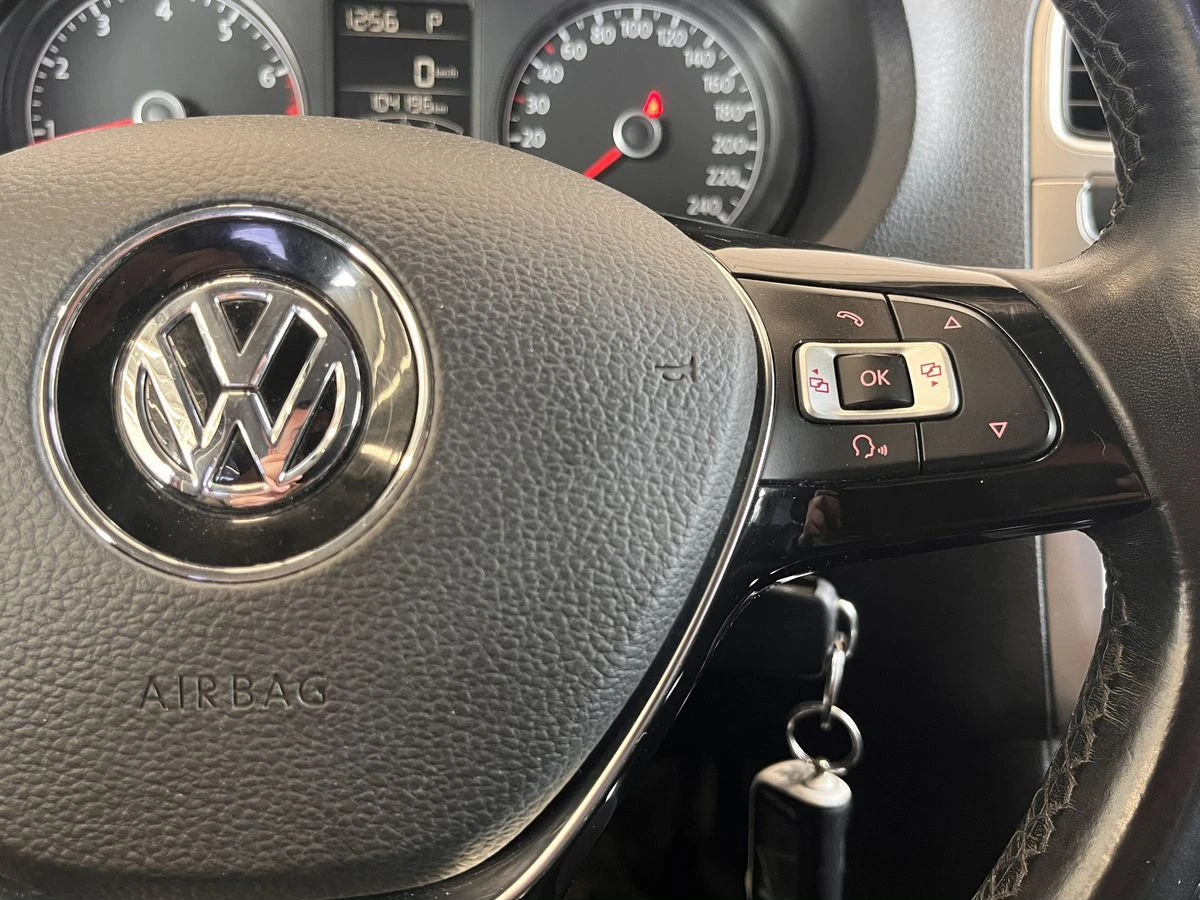 Volkswagen Polo, 2015г, передний привод, автомат