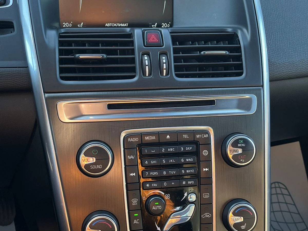 Volvo XC60, 2014г, полный привод, автомат