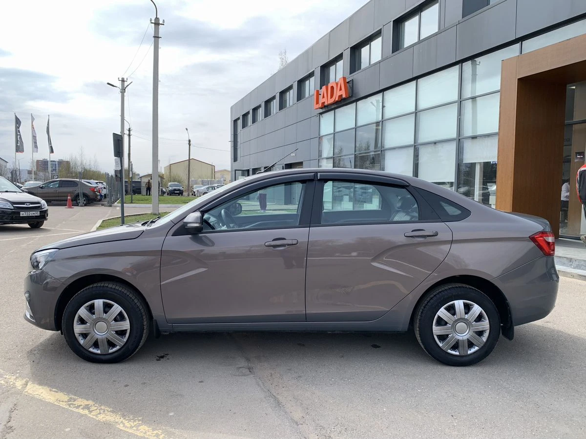 Lada (ВАЗ) Vesta, 2021г, передний привод, механика