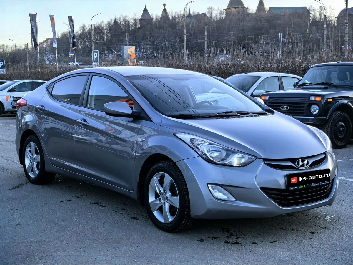 Hyundai Elantra, 2012г, передний привод, механика
