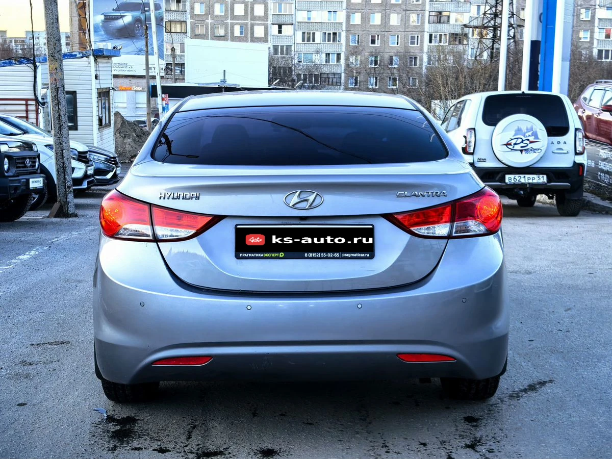 Hyundai Elantra, 2012г, передний привод, механика