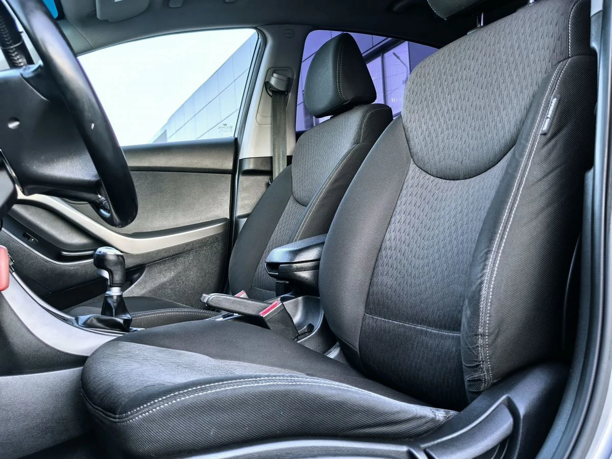 Hyundai Elantra, 2012г, передний привод, механика